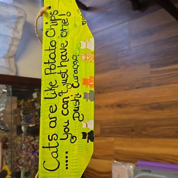 4X HOST PICK. FIRM. Curacao Drift Wood 6 Cat Hanging Sign - Picture 4 of 5